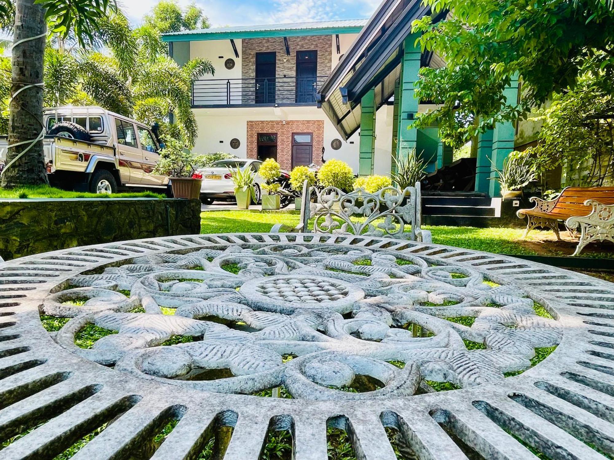 Aura Villa Полоннарува Екстер'єр фото